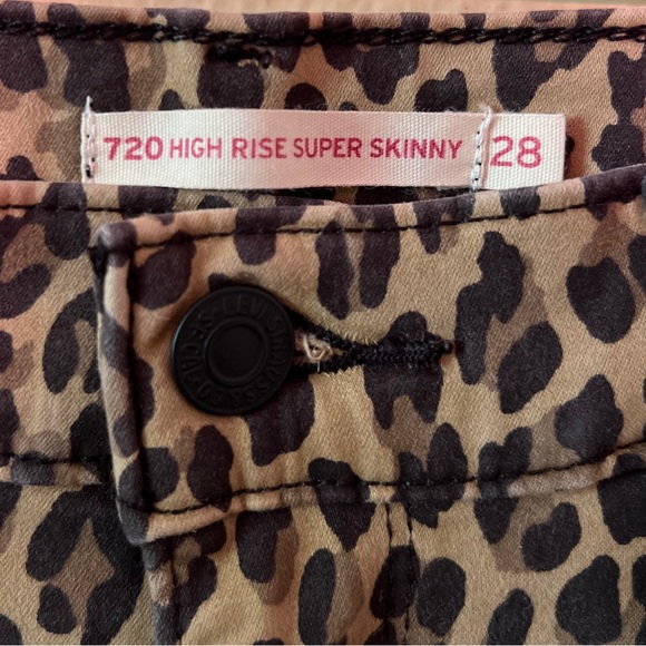 Levi leopard print pants! I love them but I just never wear them. No flaws. - Picture 3 of 3